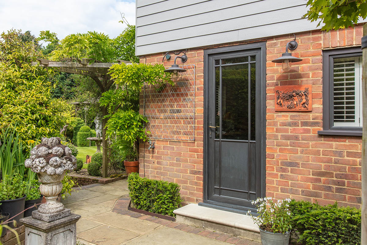 rear door with margin detail