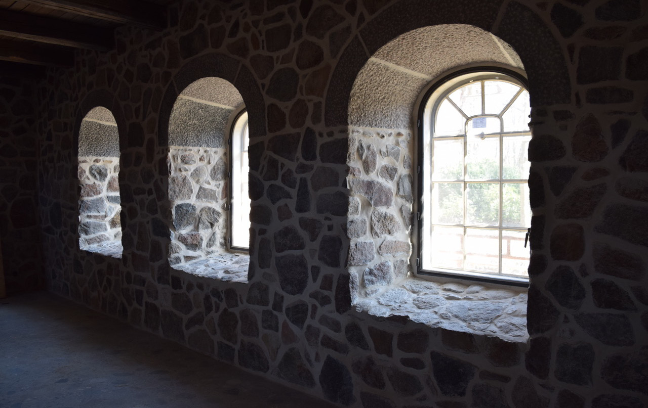 Curved secondary glazing