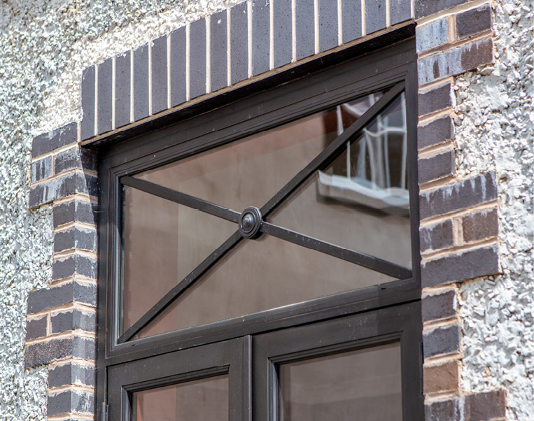 Bronze clerestory detail