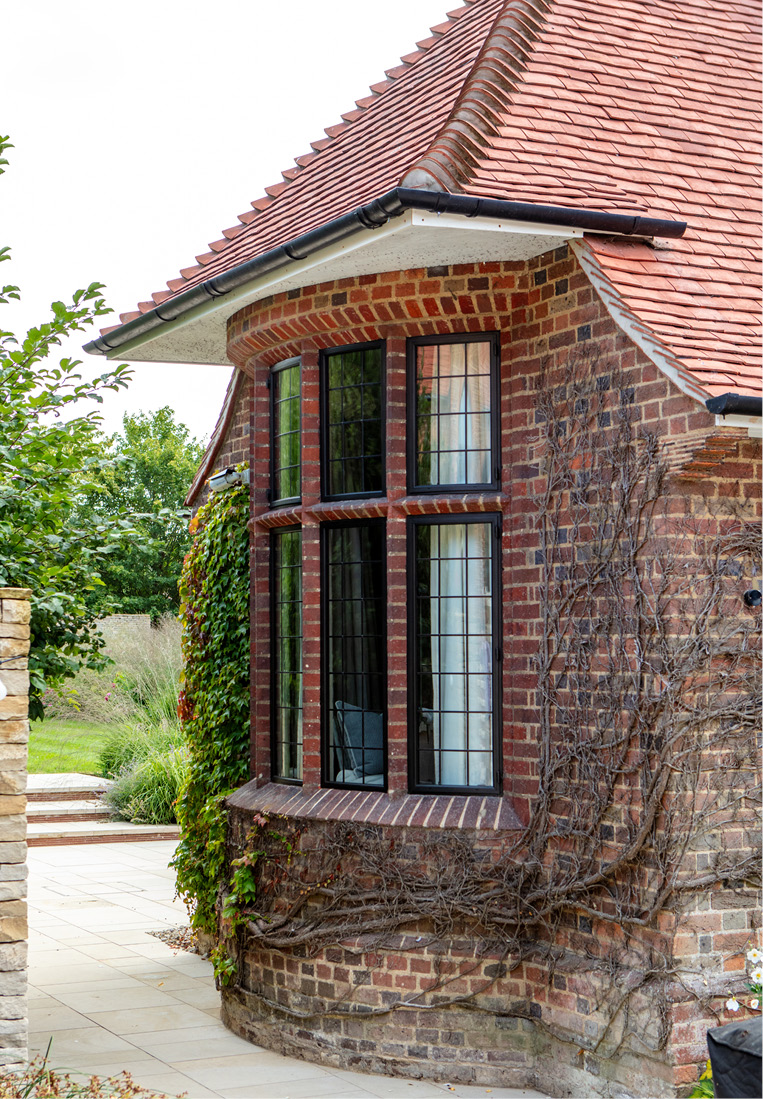 Bowed bronze windows