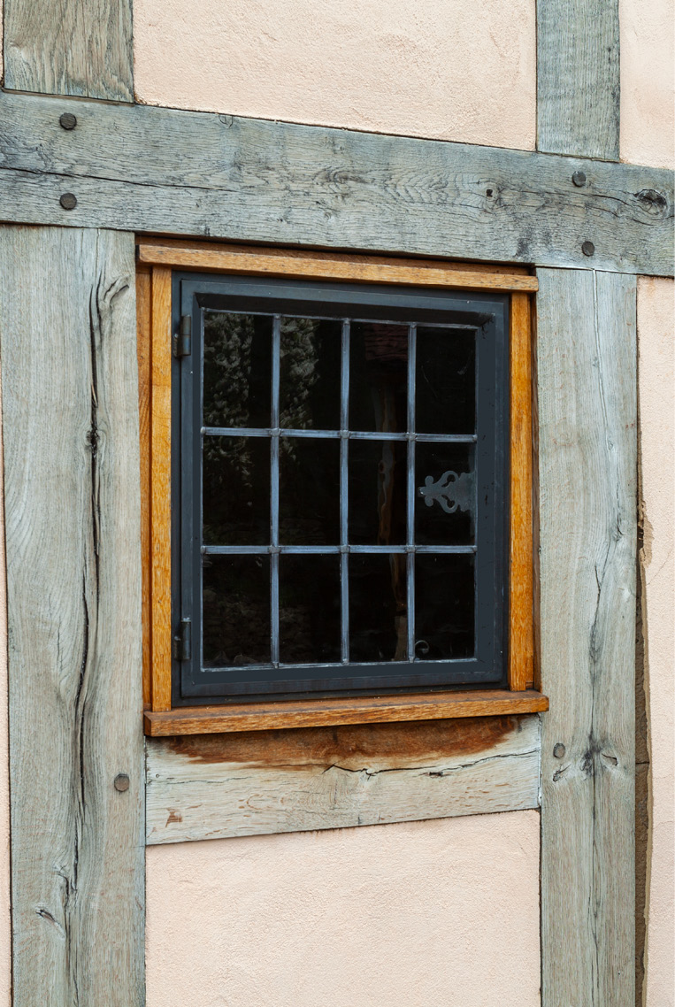 Heritage square metal window